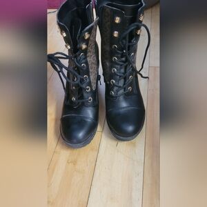 Stylish Black Lace-Up Boots, Side Zipper